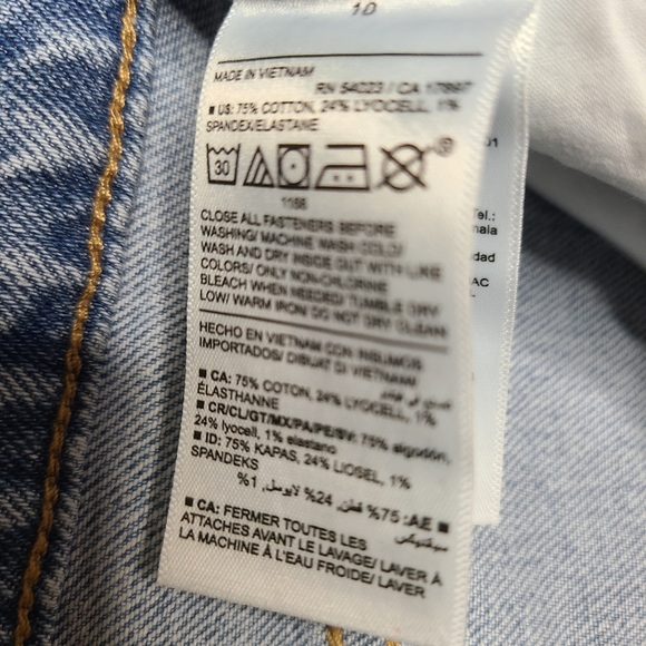 NWOT Old Navy Extra High-Waisted Ripped Wide-Leg Jeans for Women - Picture 3 of 5